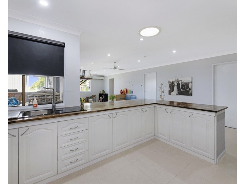 16 Wyllie Street, Thabeban QLD 4670