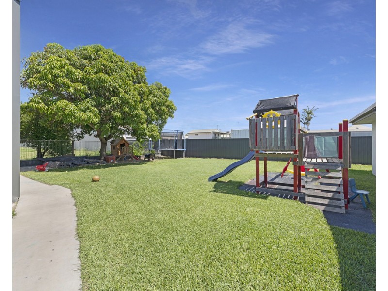 16 Wyllie Street, Thabeban QLD 4670
