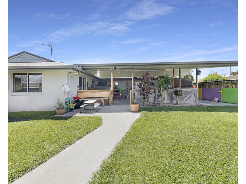 16 Wyllie Street, Thabeban QLD 4670