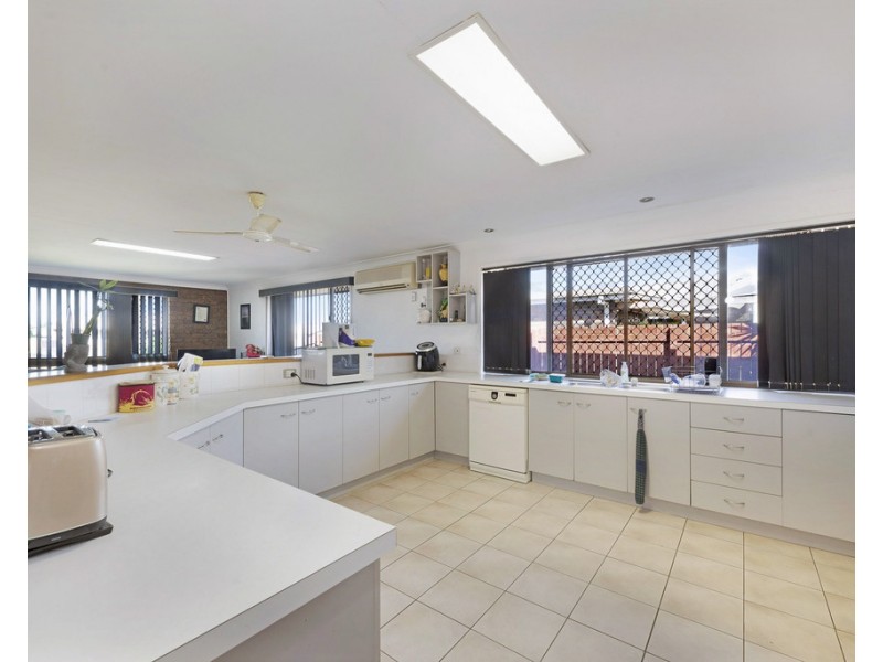 7 Kevins Place, Thabeban QLD 4670