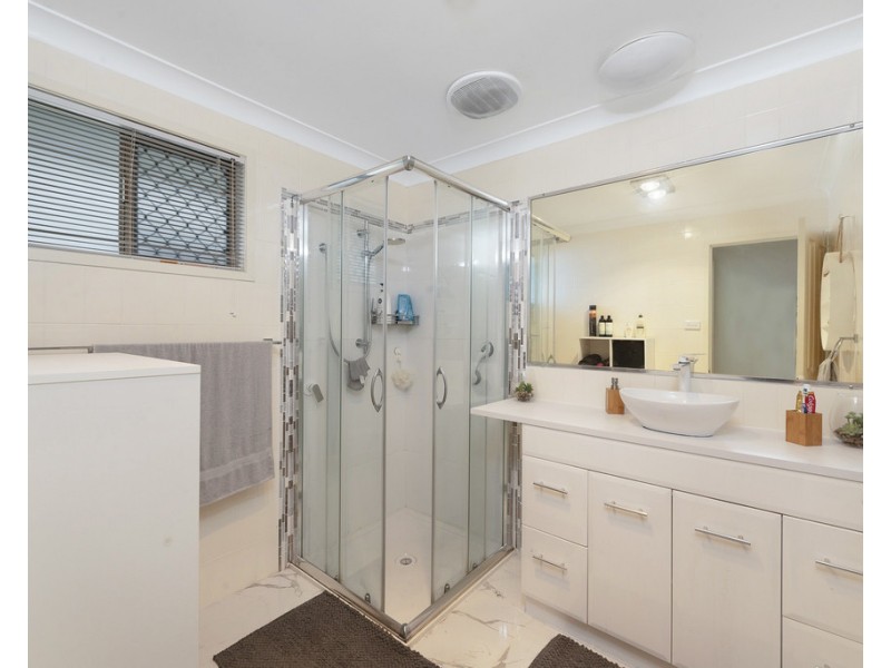 31 Miles Street, Kepnock QLD 4670