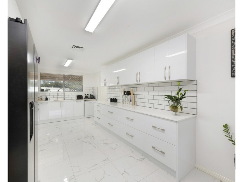 31 Miles Street, Kepnock QLD 4670