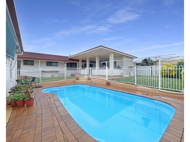 31 Miles Street, Kepnock QLD 4670