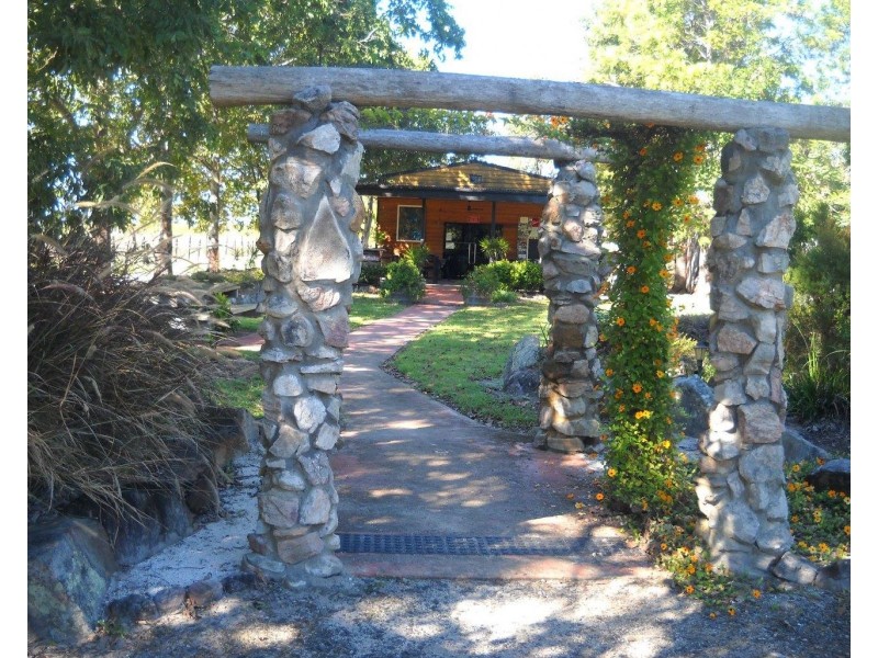 574 Rainbows Road, Childers QLD 4660