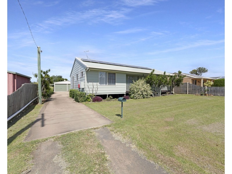 14 Beach St, Burnett Heads QLD 4670
