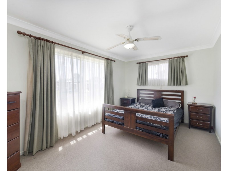 14 Beach St, Burnett Heads QLD 4670