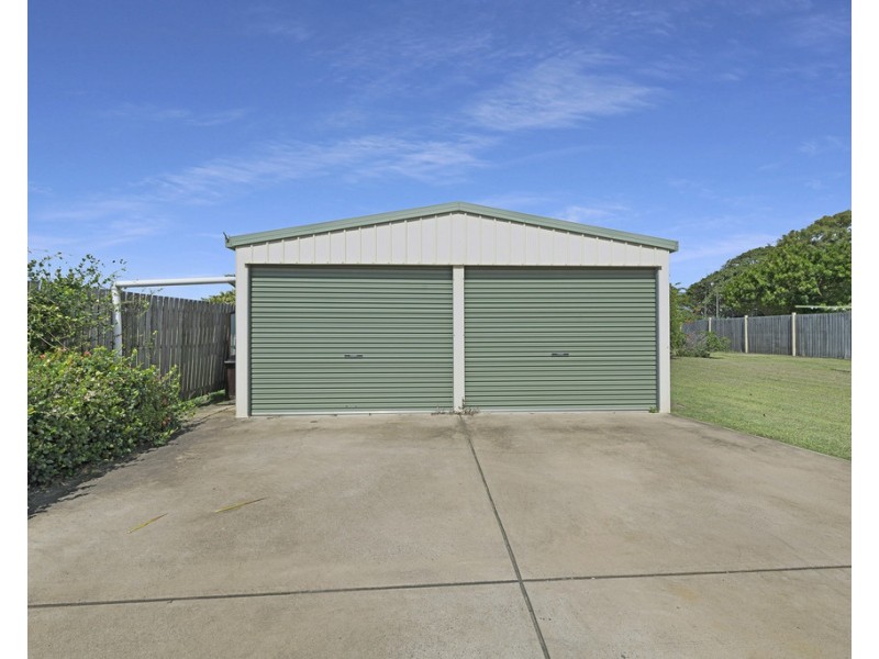 14 Beach St, Burnett Heads QLD 4670