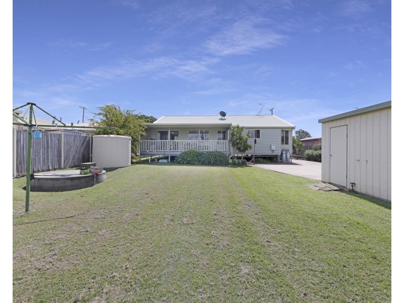 14 Beach St, Burnett Heads QLD 4670