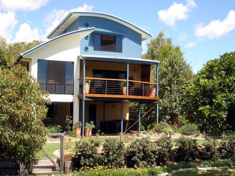3 Ocean Court, Moore Park Beach QLD 4670
