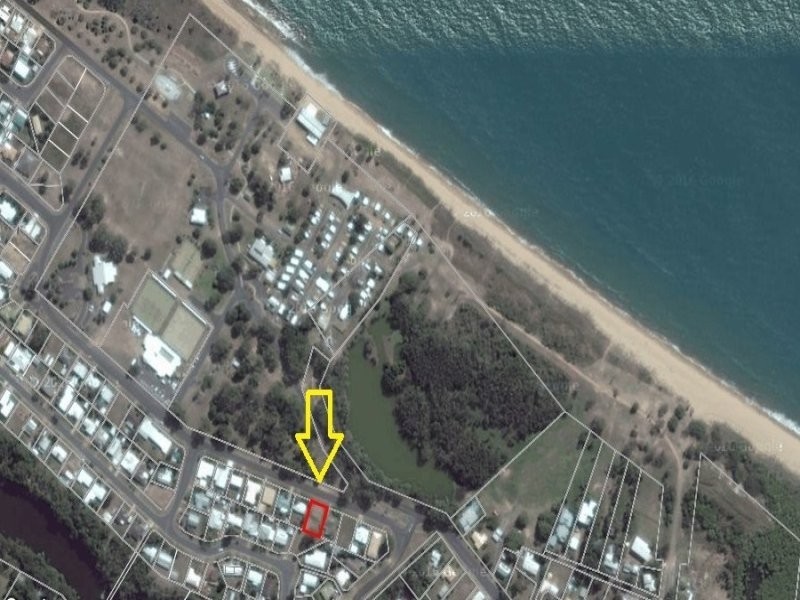 9 Club Avenue, Moore Park Beach QLD 4670