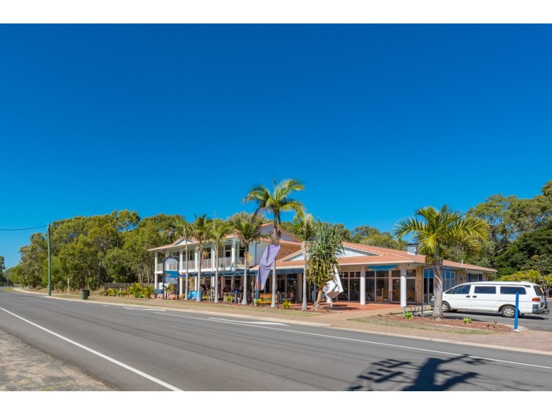 9 Club Avenue, Moore Park Beach QLD 4670