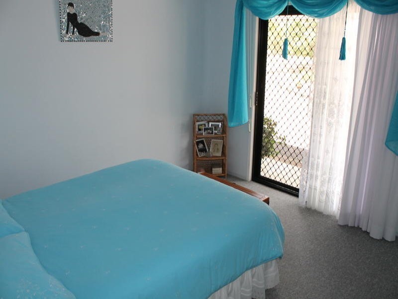 22 Narooma Drive, Branyan QLD 4670