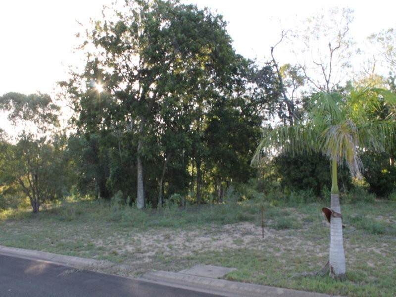 11 Sovereign Court, Moore Park Beach QLD 4670