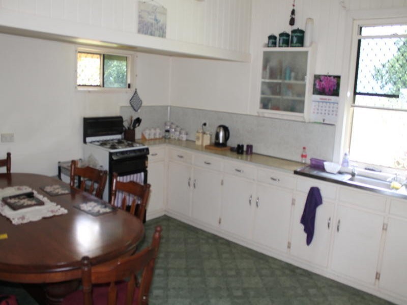383 Three Chain Road, Calavos QLD 4670
