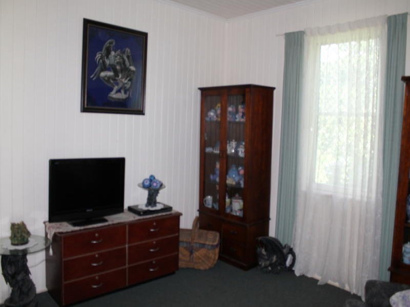 383 Three Chain Road, Calavos QLD 4670