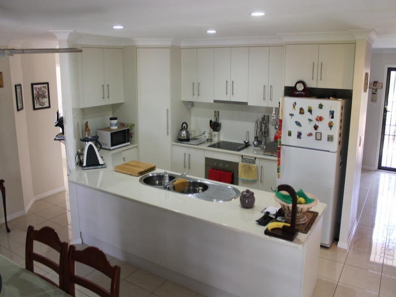 14 Green Avenue, Branyan QLD 4670