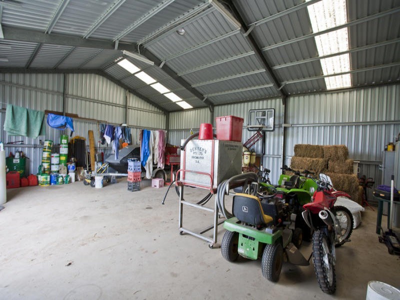 679 Railway Road, Booyal QLD 4671