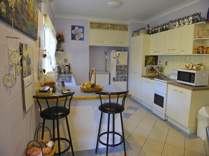 7 Holzberger Street, Moore Park Beach QLD 4670