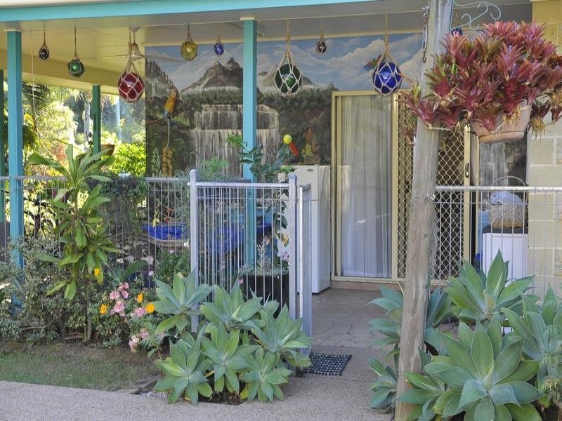 7 Holzberger Street, Moore Park Beach QLD 4670