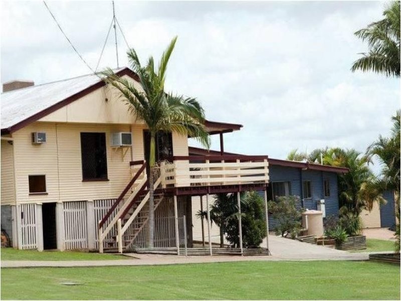 2 Laurison Street, Gin Gin QLD 4671