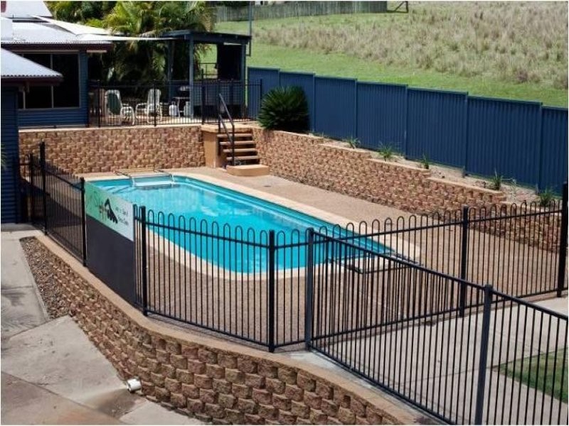 2 Laurison Street, Gin Gin QLD 4671