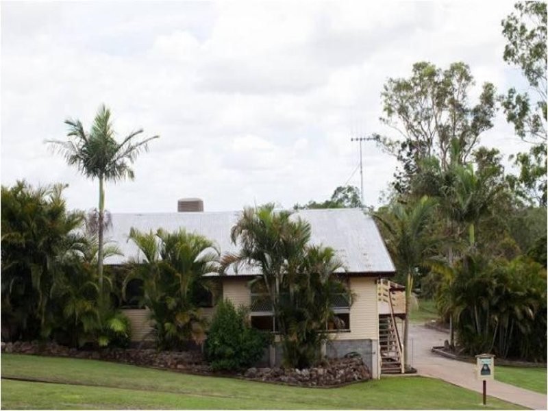 2 Laurison Street, Gin Gin QLD 4671