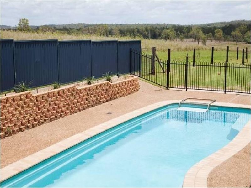 2 Laurison Street, Gin Gin QLD 4671