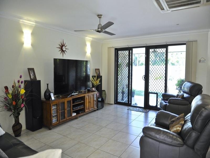 15 Woodlands Lane, Moore Park Beach QLD 4670