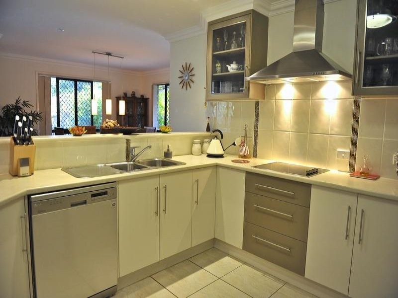 15 Woodlands Lane, Moore Park Beach QLD 4670