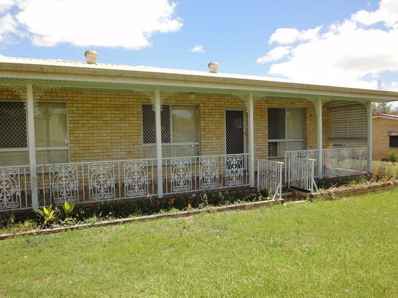 13 Dear Street, Gin Gin QLD 4671
