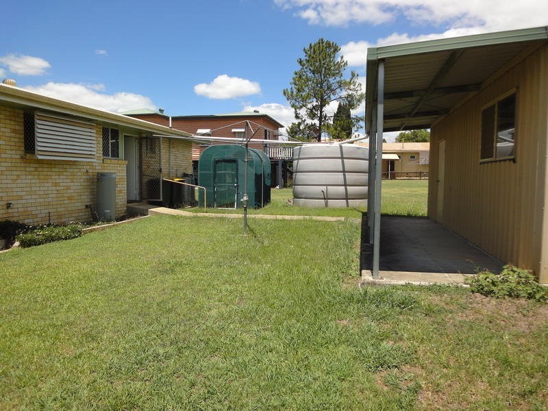 13 Dear Street, Gin Gin QLD 4671