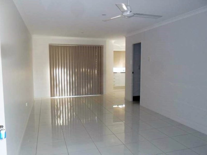 2/52 Goodwin Street, Bundaberg South QLD 4670