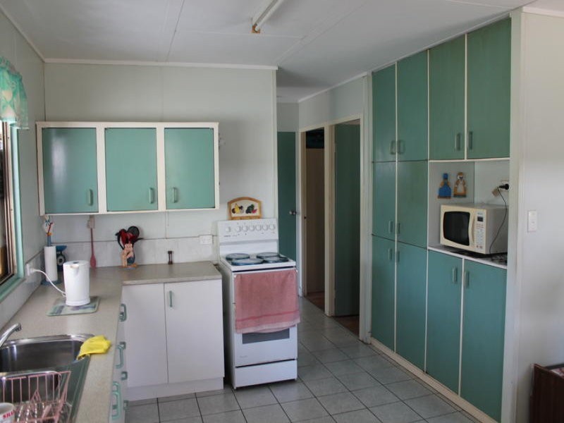 36 Blackall Street, Avondale QLD 4670