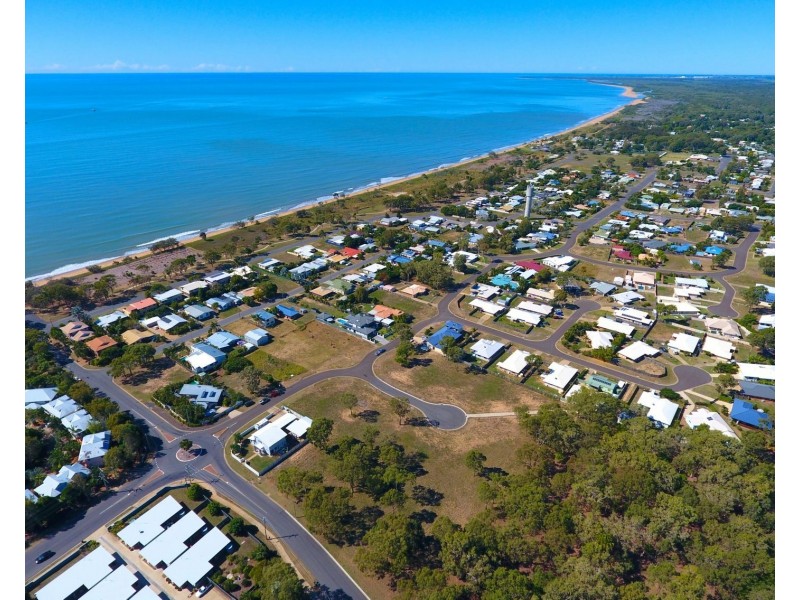 1,3 and 4 Maple Court, Moore Park Beach QLD 4670