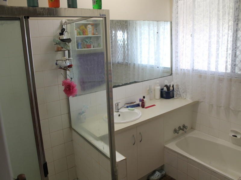15 Phillips Street, Bundaberg North QLD 4670