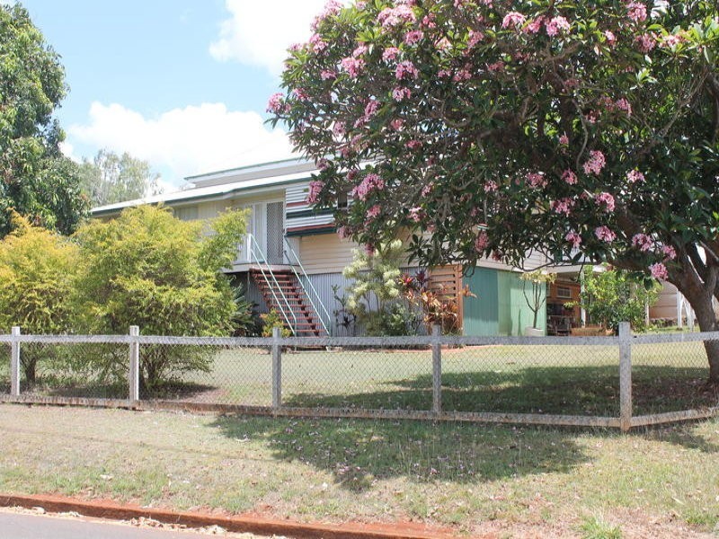 7 Macrossan Street, Childers QLD 4660