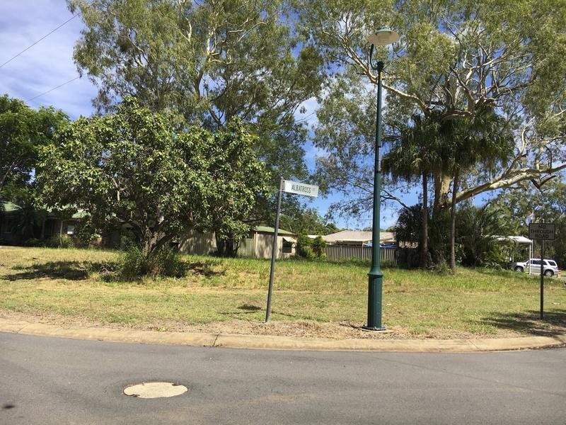 1 Albatross Court, Moore Park Beach QLD 4670