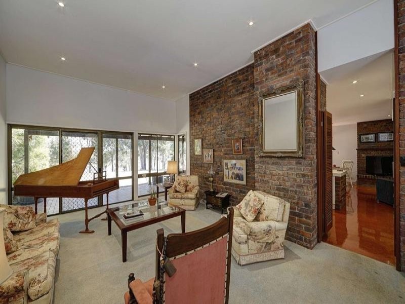 11 Bocks Road, Branyan QLD 4670