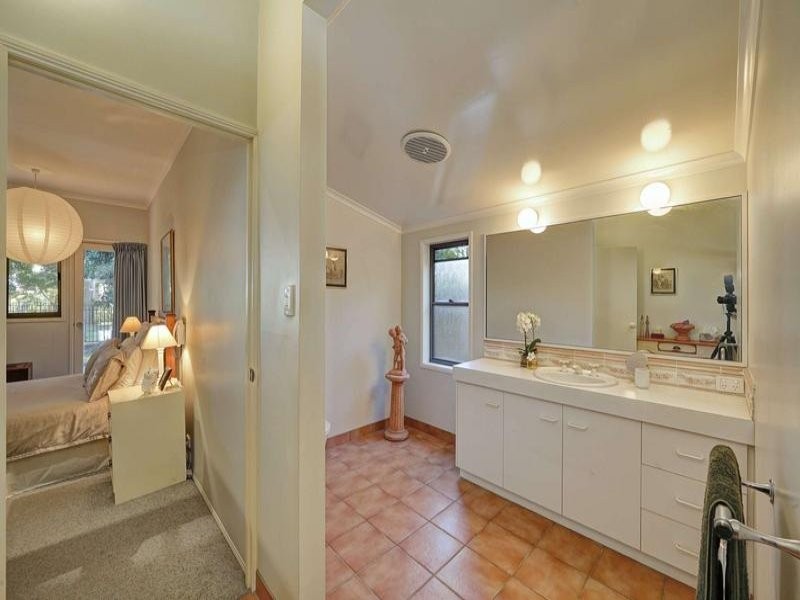 11 Bocks Road, Branyan QLD 4670