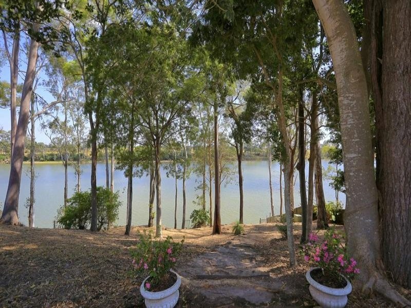 11 Bocks Road, Branyan QLD 4670