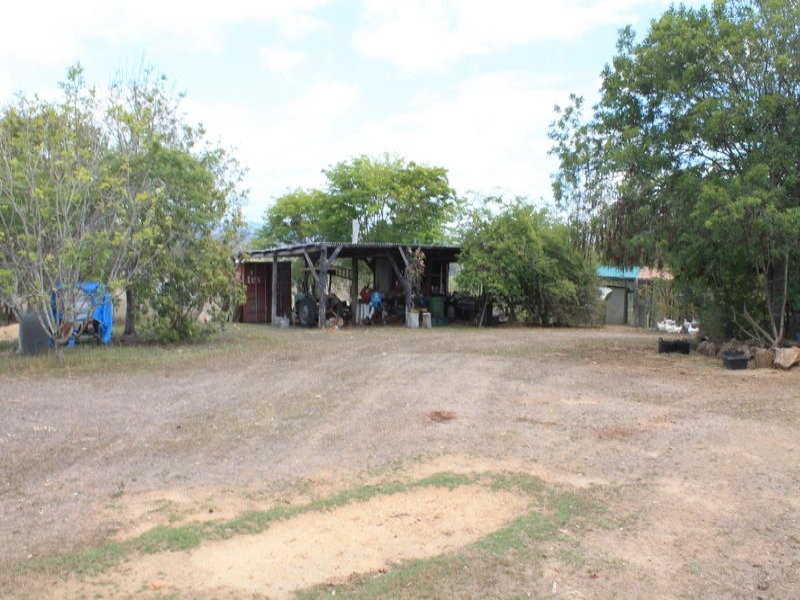 2416 Gin Gin Mt Perry Road, New Moonta QLD 4671