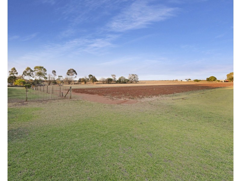 276 Batchlers Road, Gooburrum QLD 4670