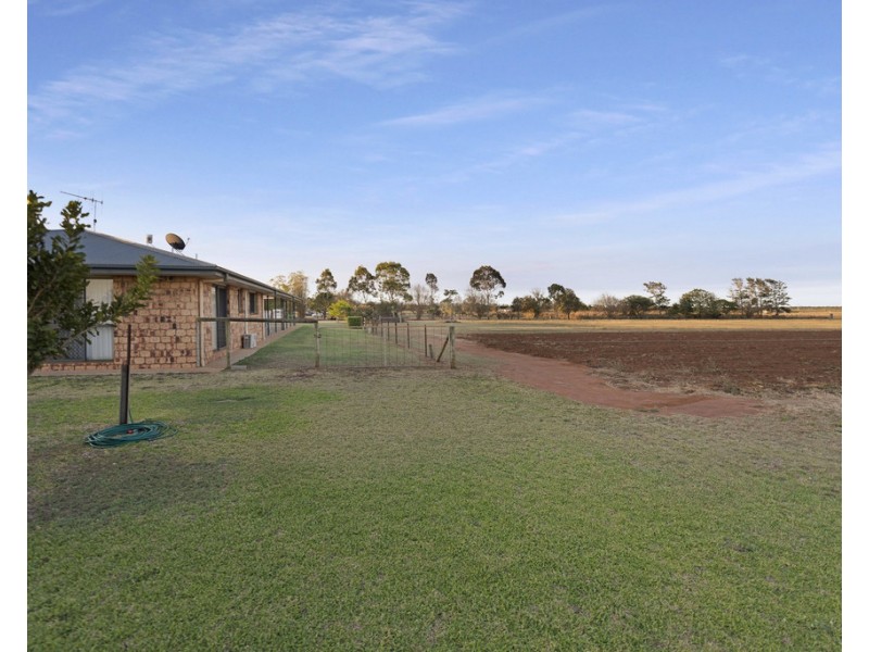 276 Batchlers Road, Gooburrum QLD 4670