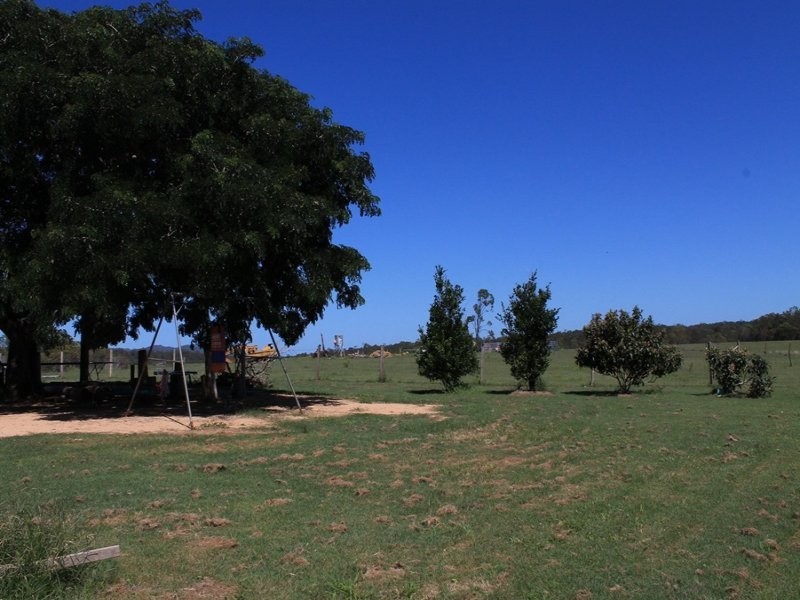 232 Petersens Road, Yandaran QLD 4673