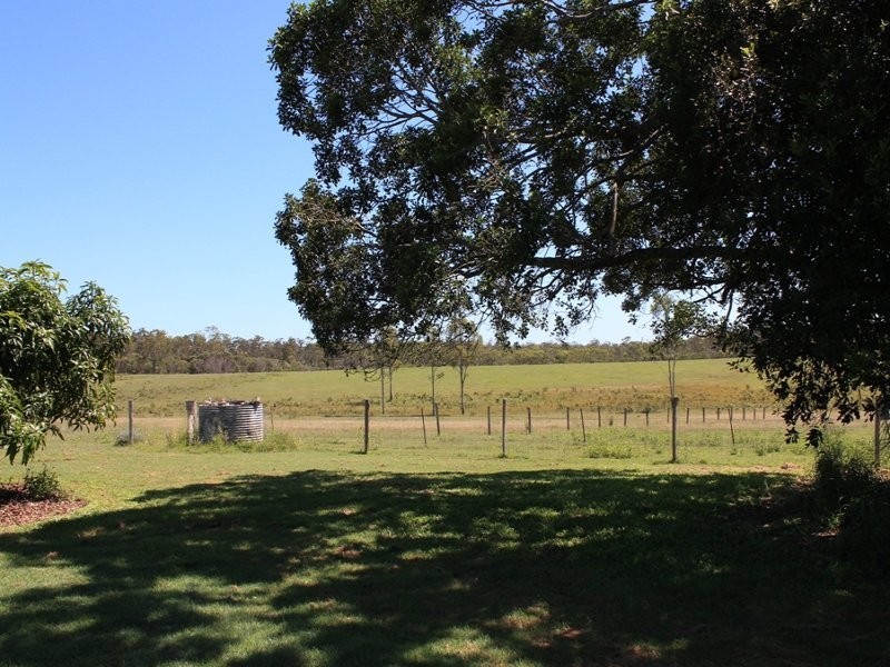 232 Petersens Road, Yandaran QLD 4673