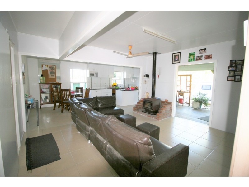 232 Petersens Road, Yandaran QLD 4673