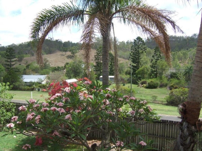 14 Williams Street, Mount Perry QLD 4671