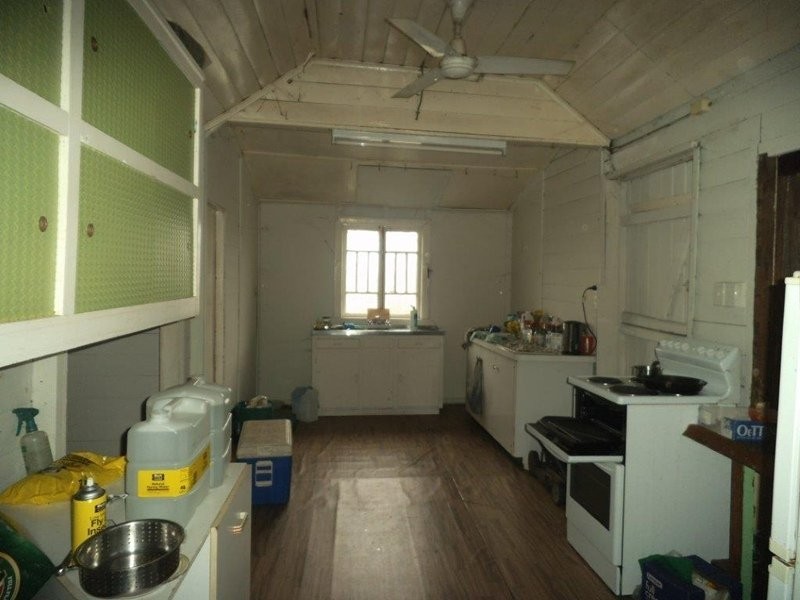 14 Williams Street, Mount Perry QLD 4671