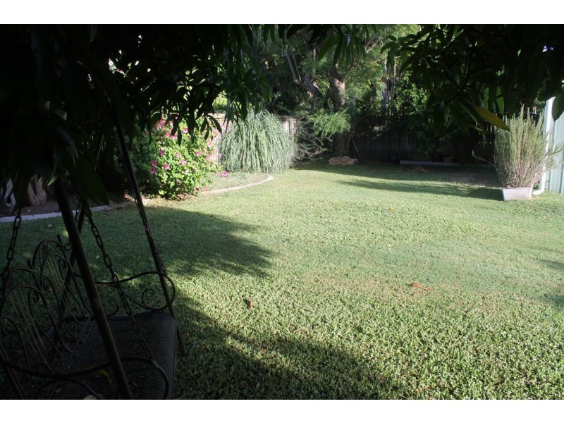 42 Mulgrave Street, Bundaberg West QLD 4670