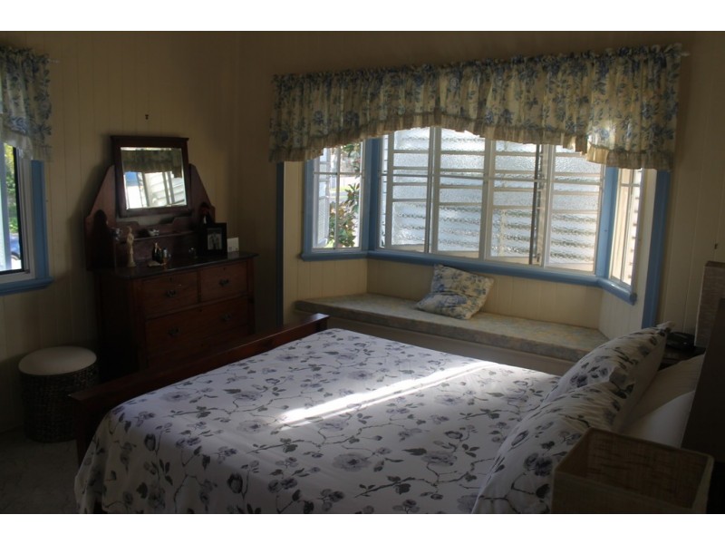 42 Mulgrave Street, Bundaberg West QLD 4670